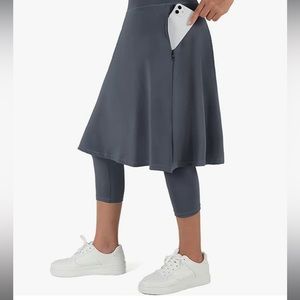 Athletic skirt with leggings